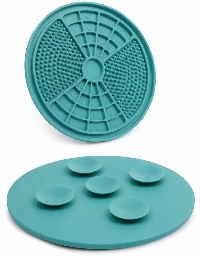Hyper Pet Lick Mat Review — What Makes It Stand Out